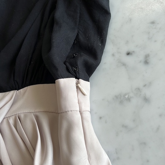 Color block dress. Blk spaghetti straps on top and beige bottom. Has pockets. - Picture 6 of 6